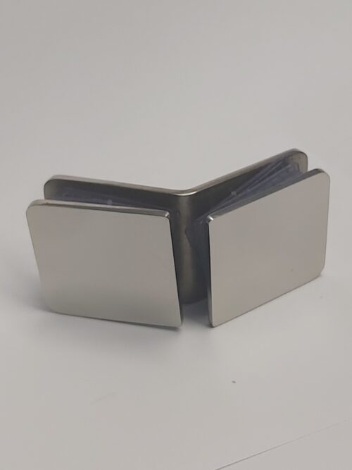 135 deg clamp glass to glass
